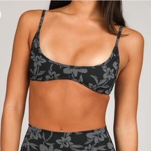 Active By Teal x Lex Breezy Black Orchid Top